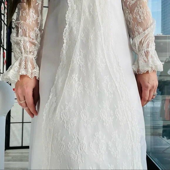 Vintage Organza Ruffle Lace Layered Ivory White Bishop Long Sleeve Wedding Dress - Picture 12 of 17